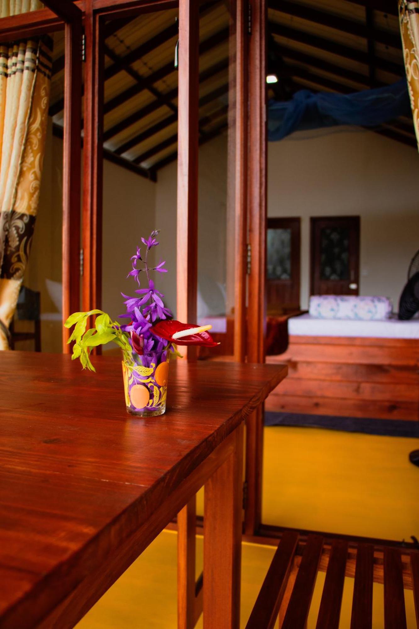 Nine Arch Wood Cabin Ella Ngoại thất bức ảnh