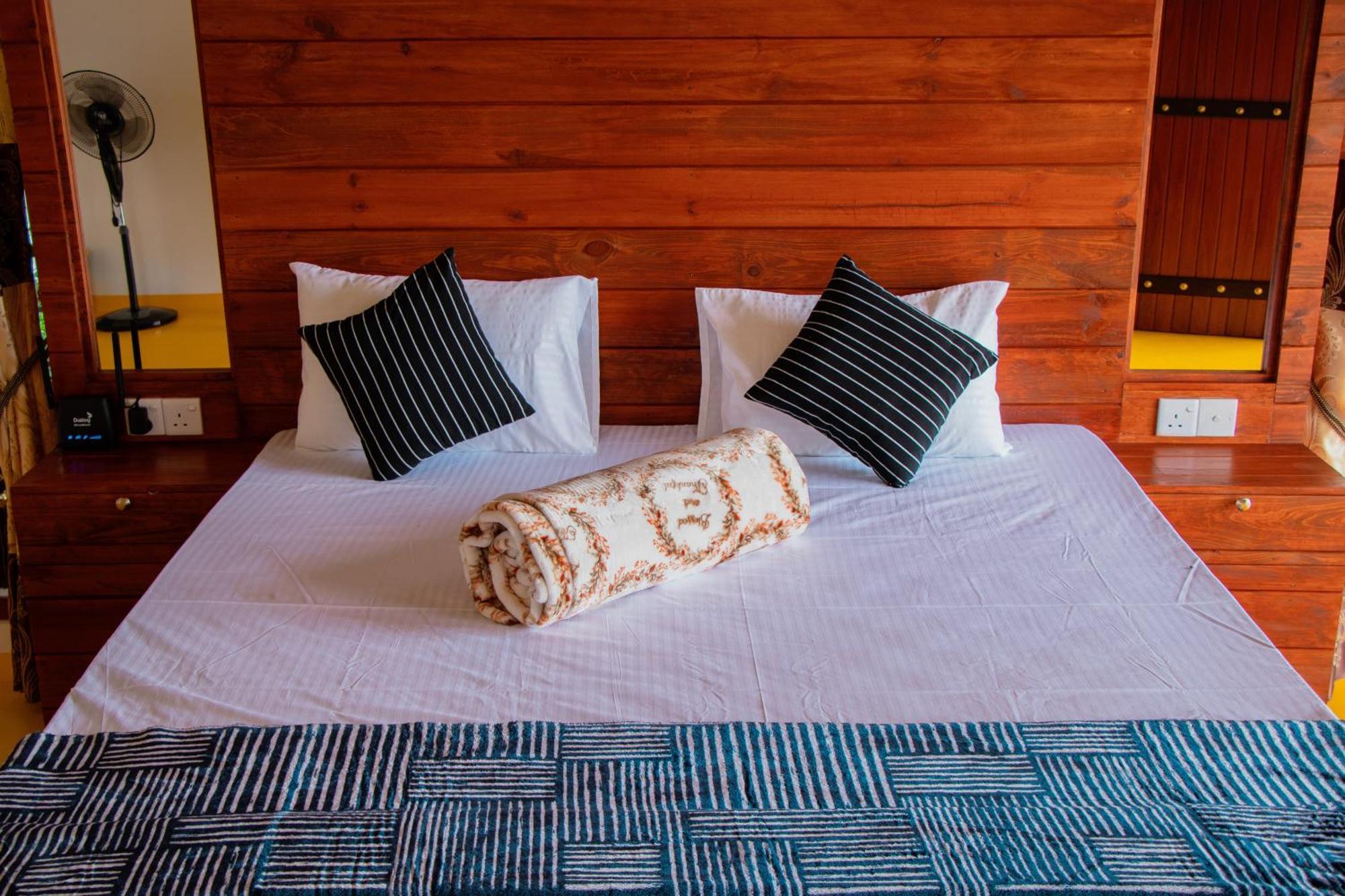 Nine Arch Wood Cabin Ella Ngoại thất bức ảnh