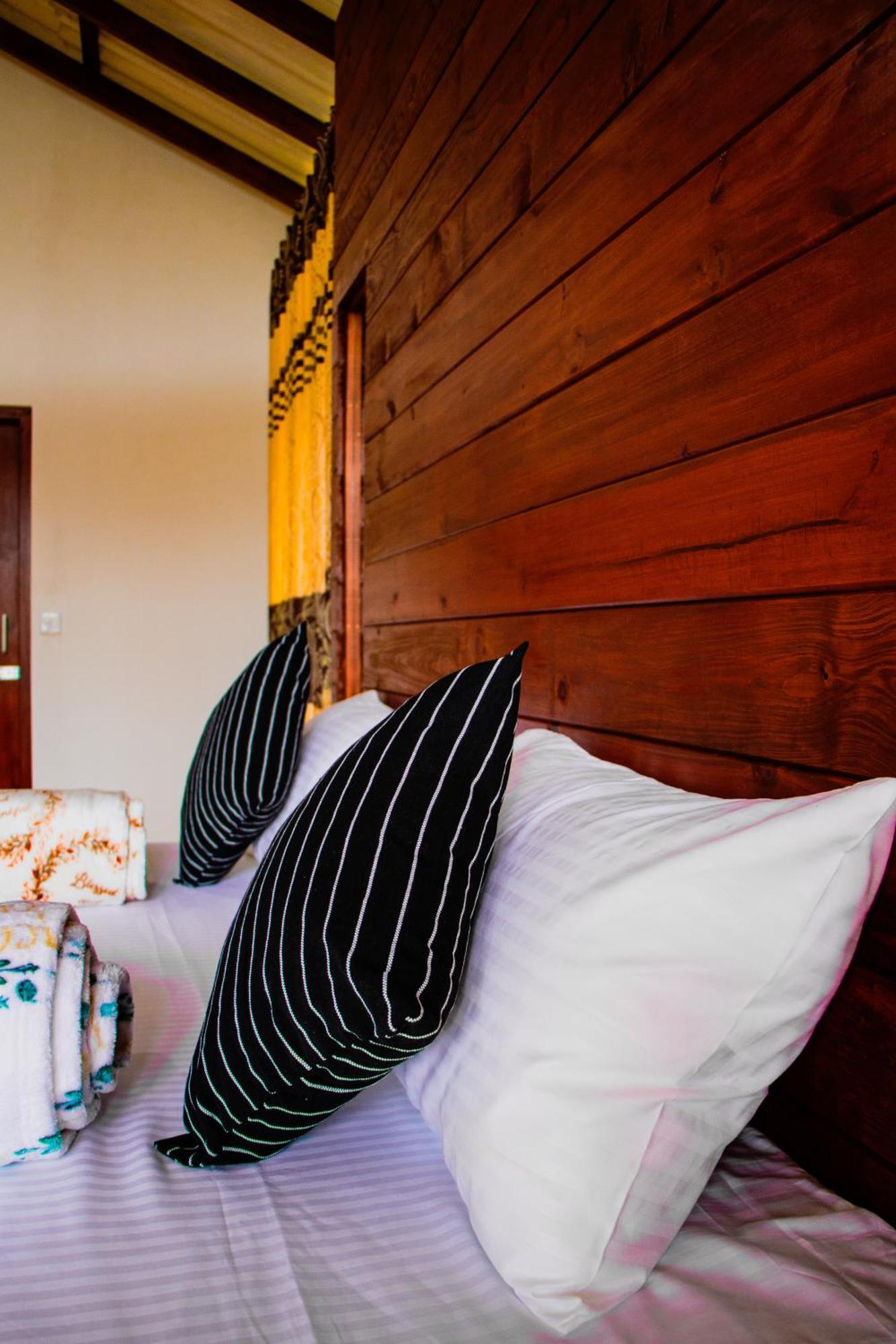 Nine Arch Wood Cabin Ella Ngoại thất bức ảnh